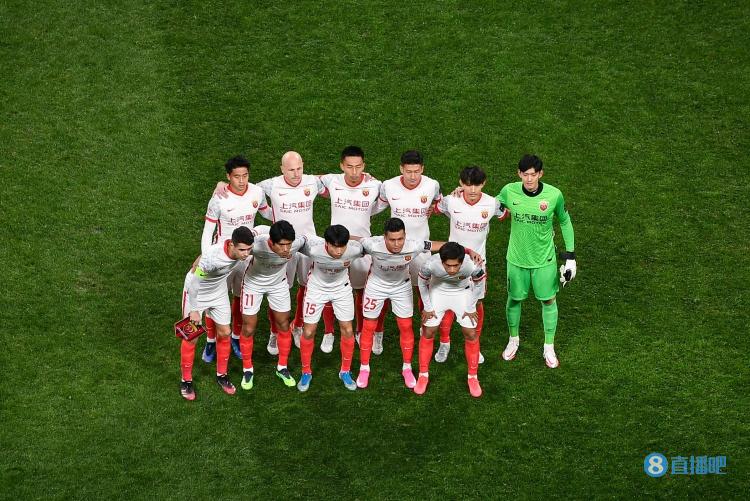 足球报:上海海港新赛季备战不太顺畅 将派U21球员征战亚冠
